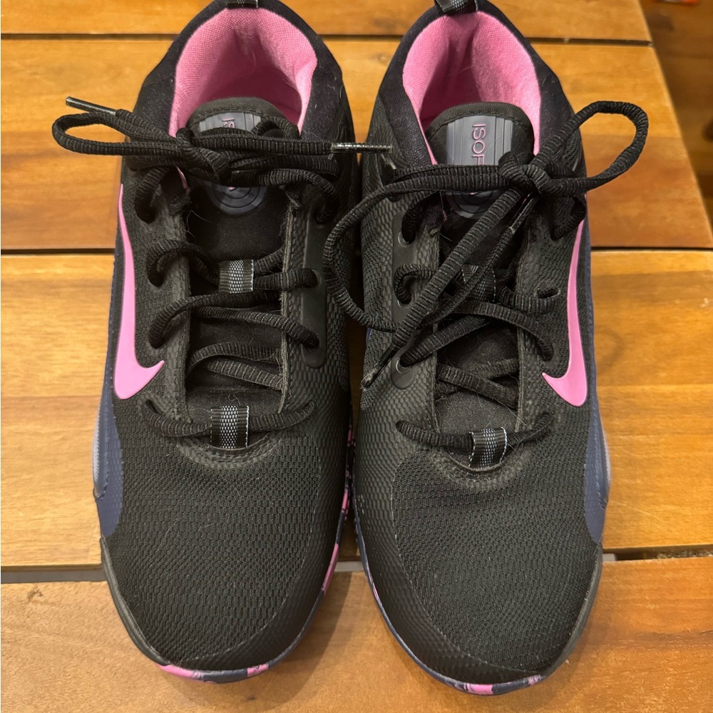 Nike Iso Fly Basketball Big Kids 6Y